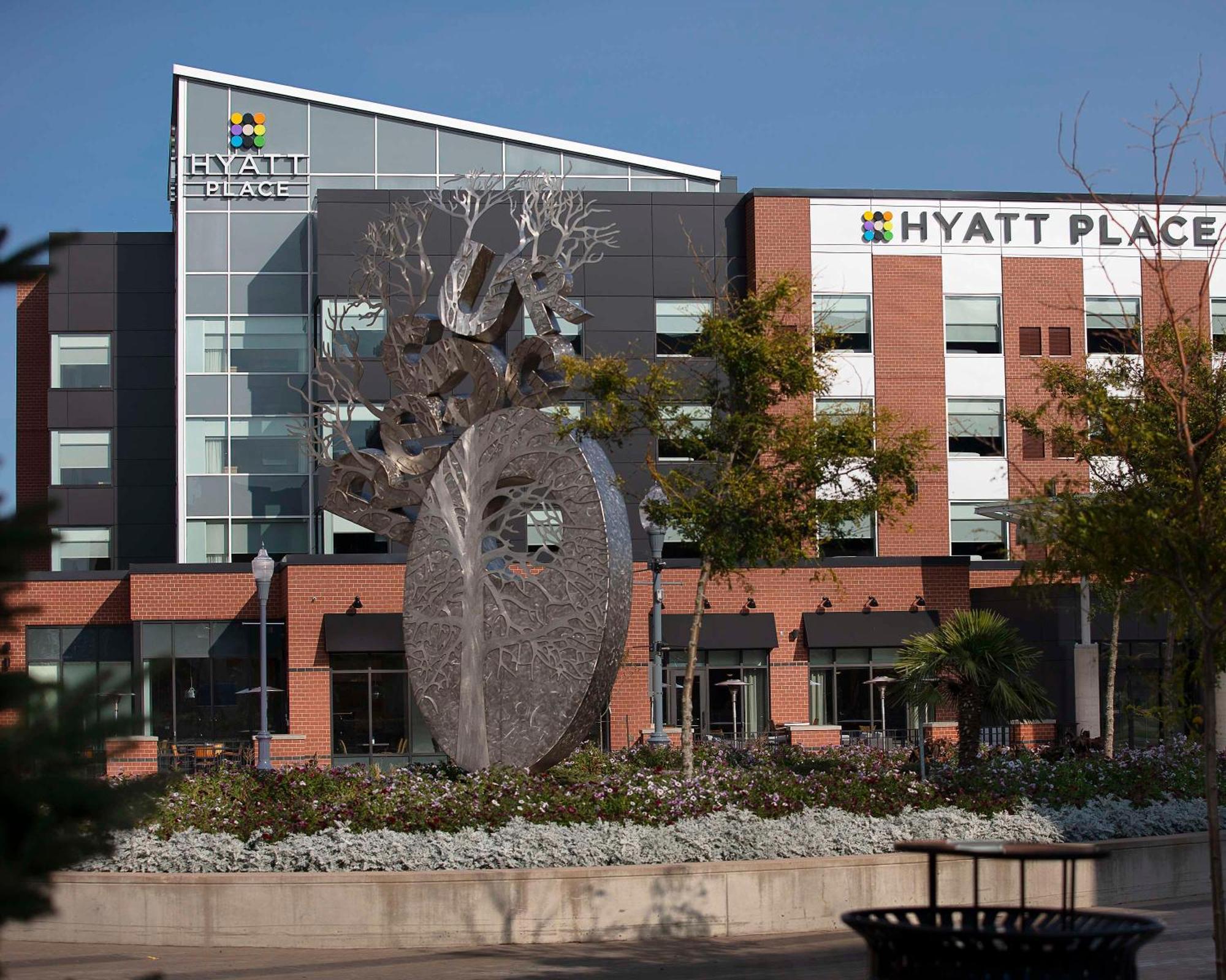 Hyatt Place Moncton-Downtown Hotel Exterior photo